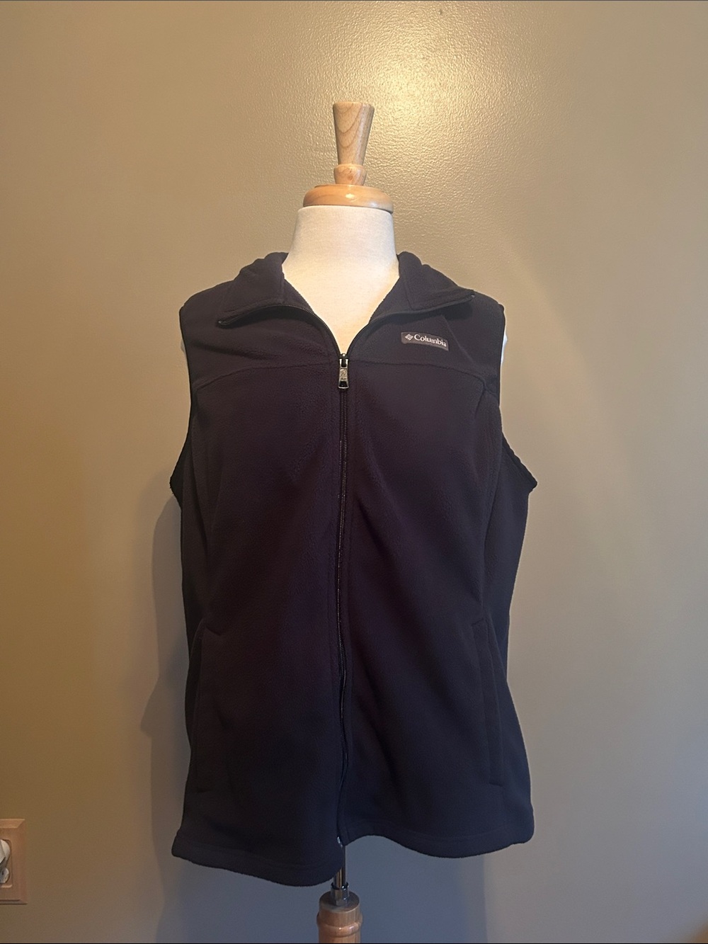 Columbia Black Fleece Vest